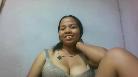 Snapshot of miarii chatting on May 5, 3:20 pm miarii online show from May 5, 3:20 pm