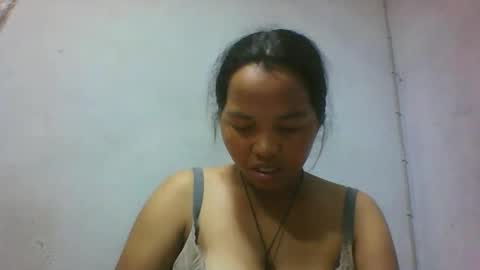 Snapshot of miarii chatting on May 7, 6:08 am miarii online show from May 7, 6:08 am