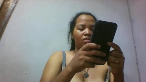 Snapshot of miarii chatting on May 10, 3:39 pm miarii online show from May 10, 3:39 pm