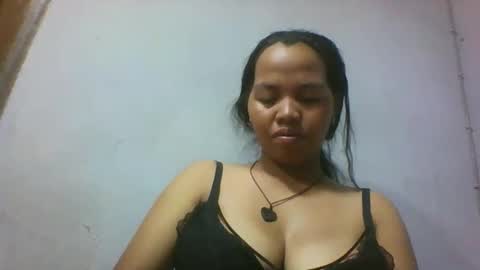 Snapshot of miarii chatting on May 19, 4:24 pm miarii online show from May 19, 4:24 pm