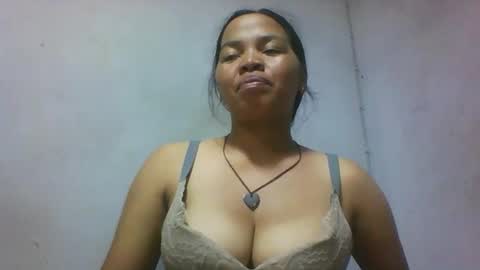Snapshot of miarii chatting on May 27, 4:37 pm miarii online show from May 27, 4:37 pm