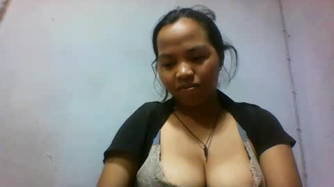 Snapshot of miarii chatting on May 29, 6:17 pm miarii online show from May 29, 6:17 pm