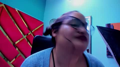 Snapshot of miarous69 chatting on February 19, 4:19 am MiaRouse online show from February 19, 4:19 am