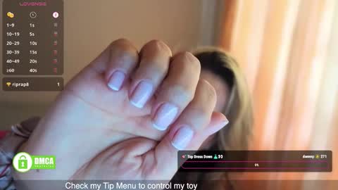 miasiren online show from September 16, 5:25 pm