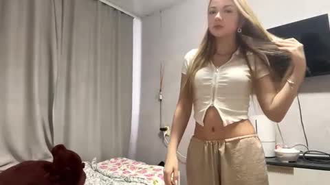 Milana online show from February 8, 10:18 am