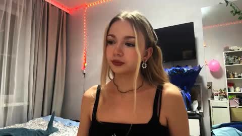 Milana online show from February 19, 8:05 pm