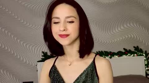 Mia online show from December 23, 10:13 am