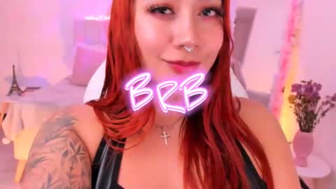 Mia Thaylor online show from May 2, 3:55 am