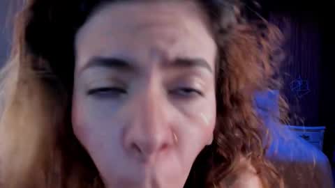 Snapshot of miatorres4 chatting on November 5, 4:01 am miatorres4 online show from November 5, 4:01 am