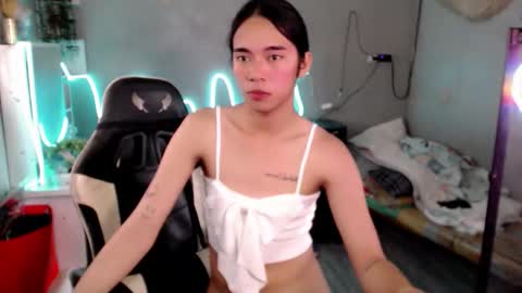 Mia online show from February 26, 6:01 am