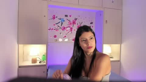 Snapshot of miaturnerr_ chatting on April 11, 11:47 am miaturnerr_ online show from April 11, 11:47 am