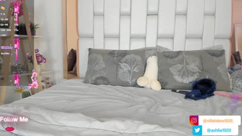 Mia Villalobos online show from January 4, 10:27 am