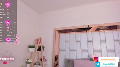 Mia Villalobos online show from January 8, 6:52 pm