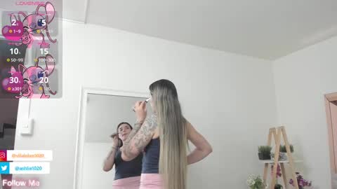 Mia Villalobos online show from September 17, 1:35 pm