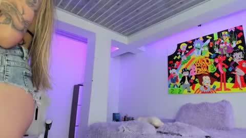 Mia Villalobos online show from November 17, 10:04 pm