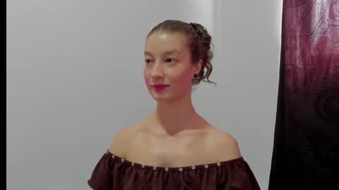  Chloe  online show from November 6, 7:04 pm