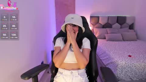 Snapshot of miazurek chatting on October 18, 1:52 am THE BEST LOVRS antonio flatlastifoundyoulautrebleudrpapaolu donnie lbsunkown1804 online show from October 18, 1:52 am