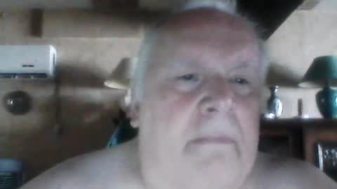 Snapshot of mich1962 chatting on June 20, 11:02 am mich1962 online show from June 20, 11:02 am