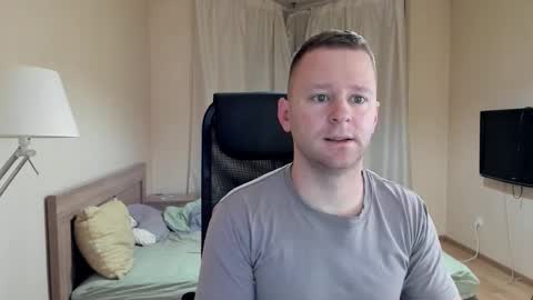 Michael Birkin online show from October 18, 4:04 am