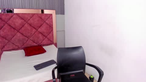 Snapshot of michael_hill1 chatting on September 10, 7:36 pm MICHAEL online show from September 10, 7:36 pm