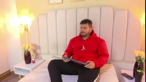 Snapshot of michael_hill1 chatting on October 3, 1:52 pm MICHAEL online show from October 3, 1:52 pm