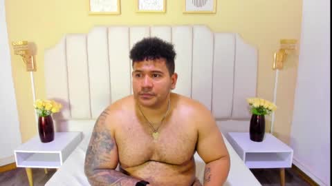 Snapshot of michael_hill1 chatting on October 5, 1:15 am MICHAEL online show from October 5, 1:15 am