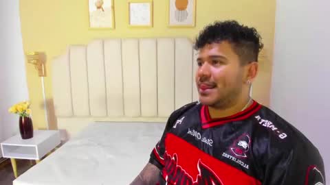 Snapshot of michael_hill1 chatting on October 21, 8:09 pm MICHAEL online show from October 21, 8:09 pm