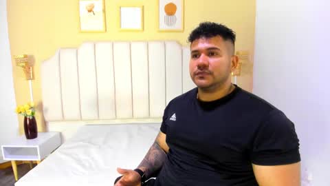 Snapshot of michael_hill1 chatting on October 27, 8:02 pm MICHAEL online show from October 27, 8:02 pm