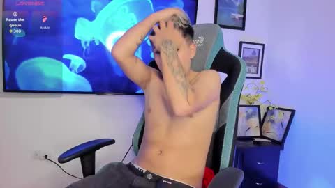 Snapshot of michael_lopez_1 chatting on September 14, 7:35 pm michael_lopez_1 online show from September 14, 7:35 pm