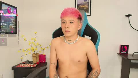 Snapshot of michael_lopez_1 chatting on April 9, 9:31 pm michael_lopez_1 online show from April 9, 9:31 pm