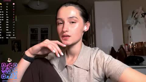 Emily online show from February 13, 3:30 pm