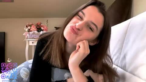 Snapshot of michael_pors chatting on April 30, 2:12 pm Emily online show from April 30, 2:12 pm