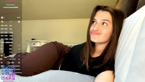 Snapshot of michael_pors chatting on May 11, 4:04 pm Emily online show from May 11, 4:04 pm