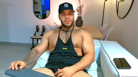 Michael Salens independent model online show from September 10, 11:05 pm