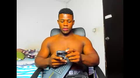 Snapshot of michael_smitht chatting on October 28, 10:12 pm Michael online show from October 28, 10:12 pm