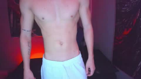Snapshot of michael_twink18 chatting on October 25, 6:13 pm Michael online show from October 25, 6:13 pm
