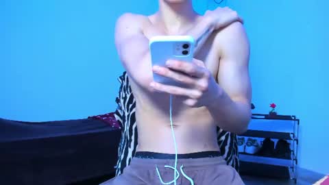 Snapshot of michael_twink18 chatting on July 14, 4:50 am Michael online show from July 14, 4:50 am