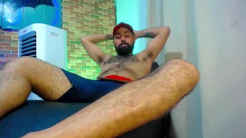 Snapshot of michael_twinkk chatting on November 3, 12:35 am MICHAEL online show from November 3, 12:35 am