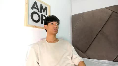 michael_vidal online show from November 8, 7:56 pm