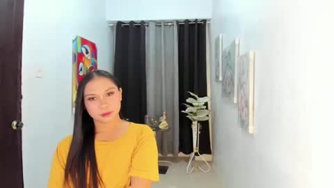 Snapshot of michaelagorgeous chatting on February 13, 1:18 pm michaela online show from February 13, 1:18 pm