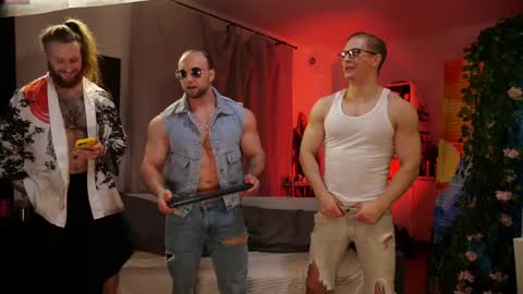 michaelbradley_for_u online show from March 29, 6:08 pm