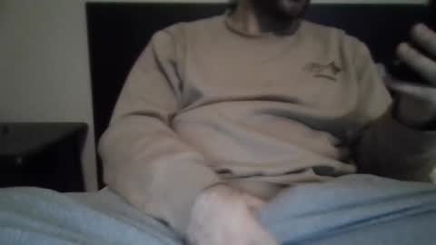 Snapshot of michaelc1214 chatting on October 30, 1:29 am michaelc1214 online show from October 30, 1:29 am