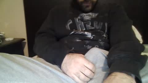 Snapshot of michaelc1214 chatting on November 28, 5:32 am michaelc1214 online show from November 28, 5:32 am