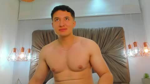 MichaelConnor  online show from December 18, 1:45 pm