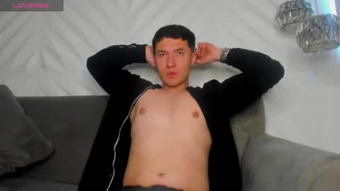 MichaelConnor  online show from December 21, 12:06 pm