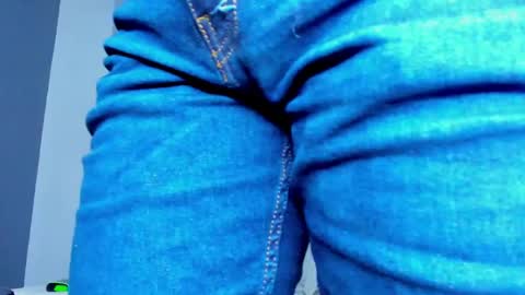 MichaelConnor  online show from January 12, 3:46 pm