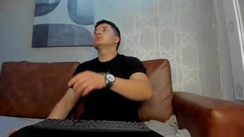 MichaelConnor  online show from January 19, 1:12 pm