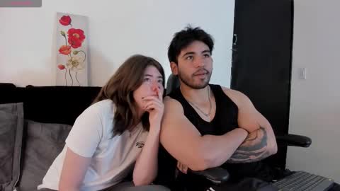 Snapshot of michelandchris chatting on December 1, 1:49 pm MichelandChris online show from December 1, 1:49 pm