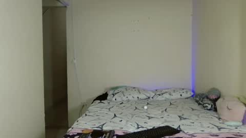 MichelandDavid online show from February 2, 5:32 am