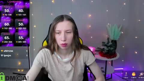 Snapshot of michele_mack chatting on January 13, 3:01 am michele_mack online show from January 13, 3:01 am